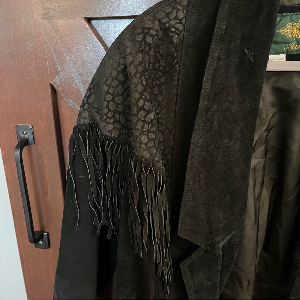 Vintage Leather Fringe Western Cowgirl Jacket - Picture 7 of 11